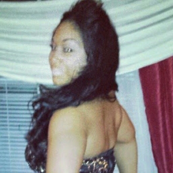 Meet your Posher, Alexis - Picture 3 of 5